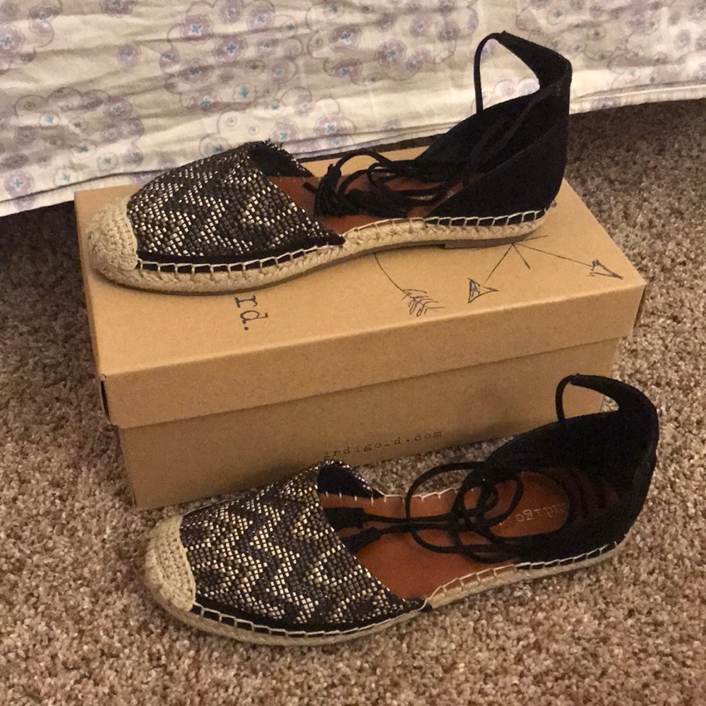 Indigo Rd Irola Espadrille sandal - size 6